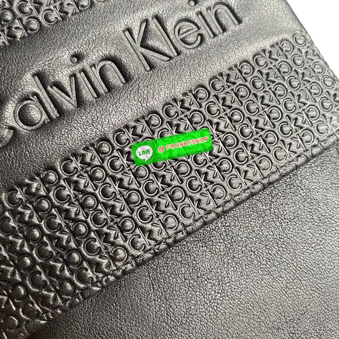 Calvin Klein leather wallet with credit card fold set กระเป๋าสตางค์ใบสั้น และ ที่ใส่บัตรย่อย สุดคุ้มมอบให้เป็นของขวัญหรือใช้เองก็แนะนำค่ะ set นี้มาเท่าไรก็หมดคะ รีบจับจองนะคะ มาพร้อมถุงกระดาษแบรนด์ด้วยนะคะ