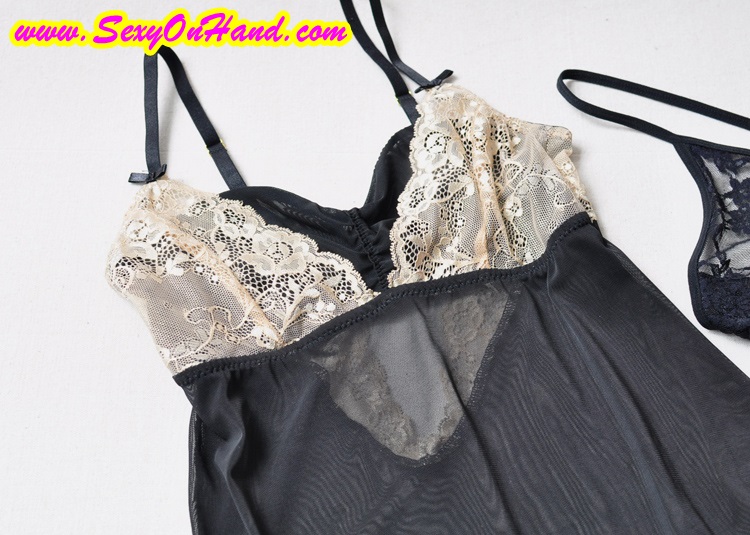 ชุดนอนเซ็กซี่ ชุดนอนซีทรู สายเดี่ยวสีดำ แต่งลูกไม้ สีทองเกรดหรูช่วงอก และด้านหลัง เนื้อผ้าสวยหรูทิ้งตัว งานเกรดพรีเมี่ยมคะ