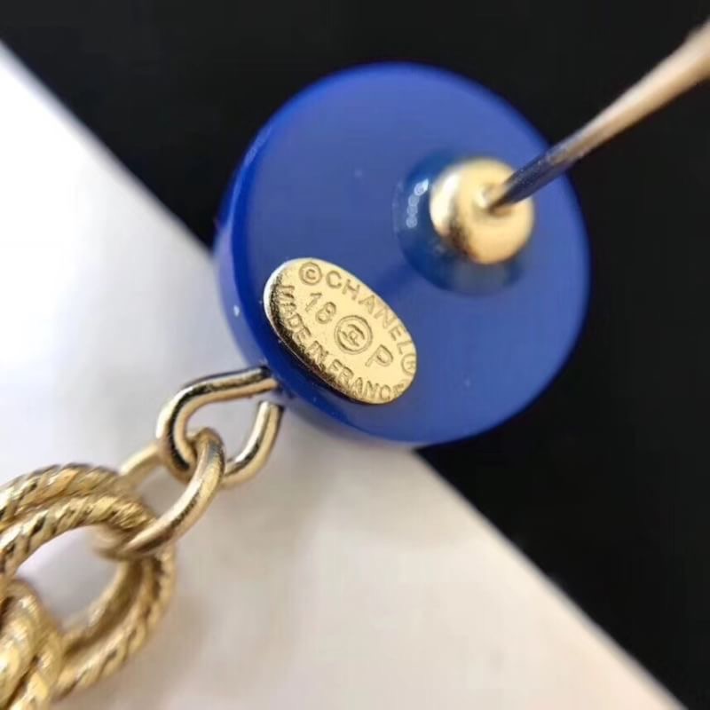 Super Hi-End Quality !!!! ((งาน 1:1 เหมือนในช็อปมากที่สุดในท้องตลาด)) Chanel Earring ต่างหูชาแนลงาน 1:1 เหมือนของแท้เป๊ะๆค่ะ รับรองงานสวยมากกกกก ดูหรู ดูผู้ดีสุดๆ งานดี ตัวเรือนคุณภาพดีมากๆมากๆคะรับประกันความพอใจเลยค่ะ ตัวเรือนสีทองเฉดอ่อน ไฮโซมากค่ะ คอนเ