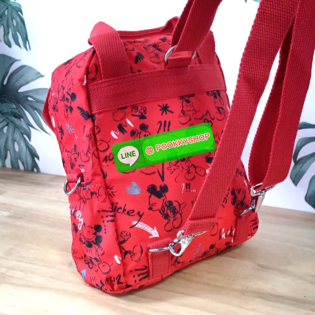 KIPLING 3 WAYS MINI BACKPACK ซับในลายตาราง กระเป๋าสะพาย 3 Ways รุ่นใหม่ วัสดุ Nylon & Polyester 100% หูหิ้วหนังปั๊มชื่อแบรนด์ สายสะพายยาวเลื่อนปรับได้ free size และ สามารถถอดได้ สามารถถือหรือสะพายได้ จะสะพายไหล่ สะพายเฉียง Crossbody หรือจะคล้องสายเป็นเป้ส