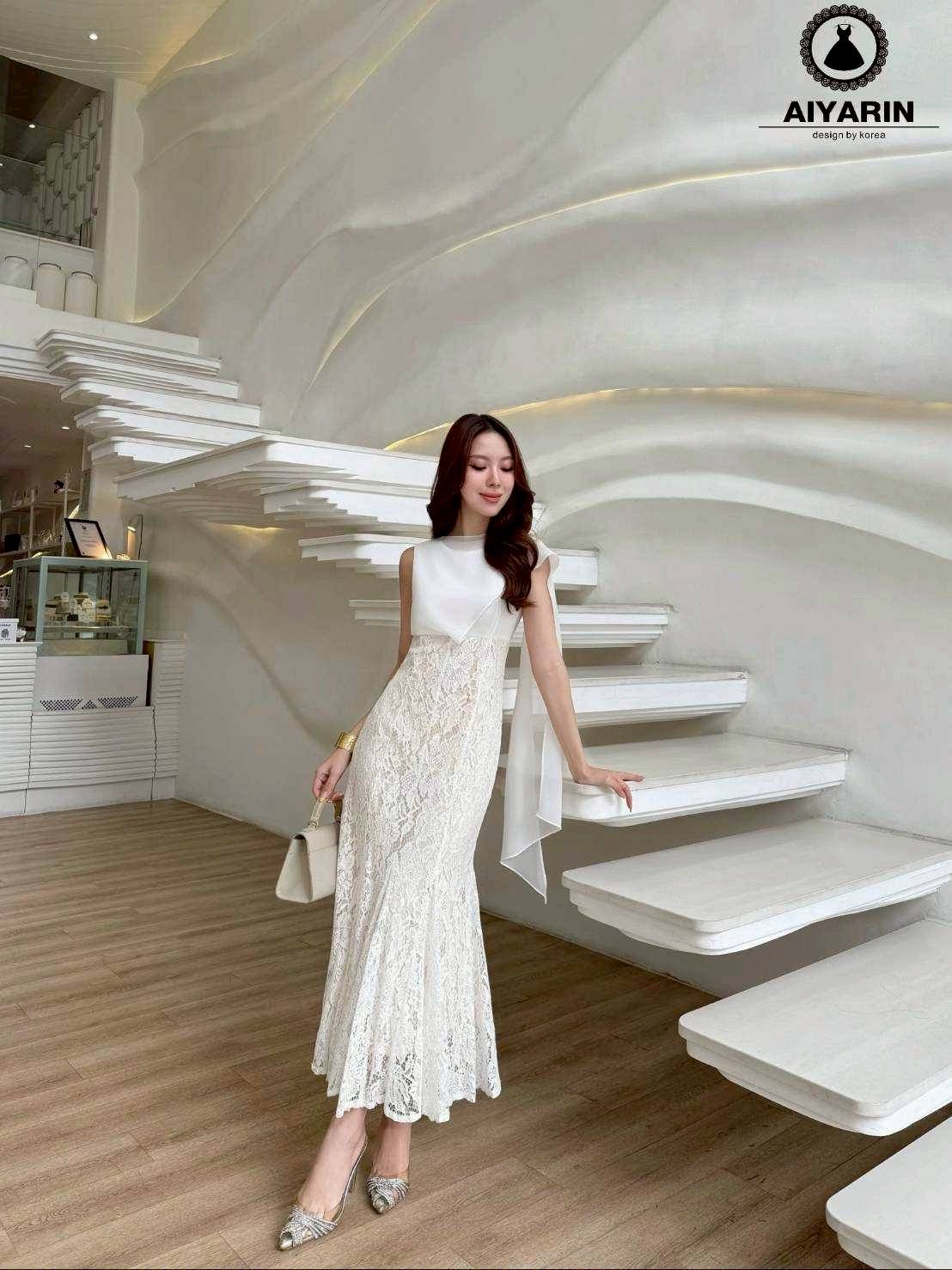 เดรสผ้าลูกไม้ปักดอกไม้ฉลุทั้งชุดตัดสีของชุดด้วยผ้าลูกไม้สีขาวสวยซับในสีครีมดูลูกคุณมาก เดรสผ้าลูกไม้เนื้อดีลายลูกไม้ฉลุดอกไม้สวยไฮโซเนื้อดีมีทรงสวยมั้กๆผ้าหนานิ่มไฮโซสวมใส่ง่ายเเต่งเเนวลูกคุณมั้กๆคะเดรสเเขนไหล่เบี่ยงดูเก๋ออกงานได้ทุกโอกาศสวยมากกระโปรงยาวจ