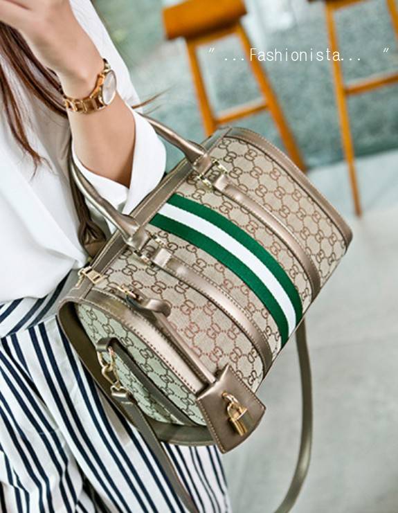 สินค้า Lot ใหม่ สีมาใหม่พร้อมส่งค่ะ งานติดอันดับ Best Seller รายละเอียดวัสดุเหมือนเป๊ะทุกจุด!! << LUX'N CHARMING SPEEDY BAGS >> ที่สุดของความหรูหราเลอค่า สินค้าแฟชั่นระดับไฮเอนด์ Collection ใหม่งาน High Quality กระเป๋าถือทรงหมอนสปีดี้ วัส