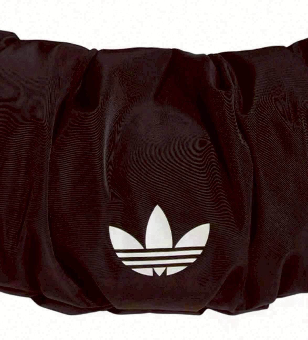 Adidas งาน 1:1 ทรงครัวซอง งานเป๊ะมาก เนื้อผ้าอย่างดีกันน้ำกันฝุ่น