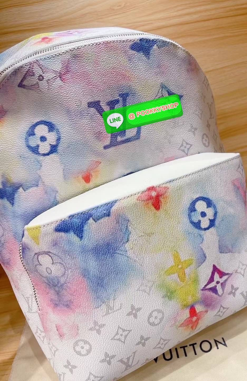 LV DISCOVERY BACKPACK