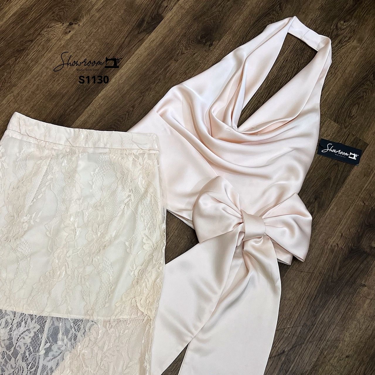 ชุดเซทแฟชั่น เซ็ตเสื้อคอถ่วงชายผูกเอว มาพร้อมกระโปรงลูกไม้ซีทรูทรงเข้ารูป