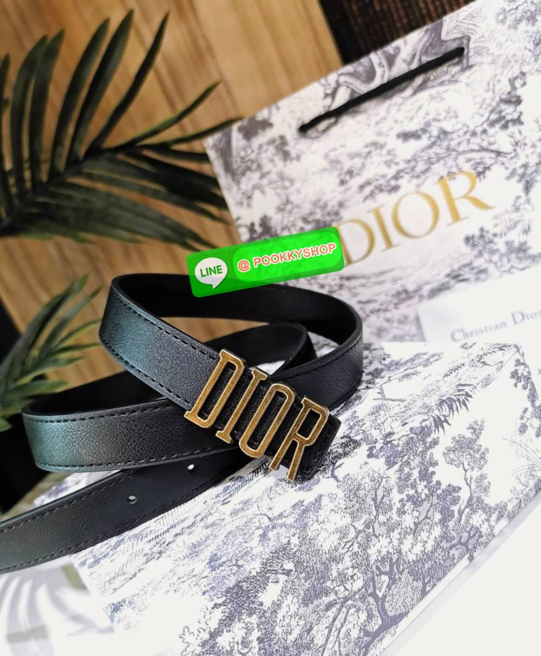 ✨Best Gifts ideas! กลับมาตามคำเรียกร้อง!✨ Dior Belts 3D Logo Gift With Purchase พรีเมี่ยมกิ๊ฟ Limited จาก Christian Dior Perfume Dutyfree Counter ดีไซน์สุดคลาสสิคหัวเข็มขัด Vintage วัสดุ 3D Gold Metal สายหนังแท้สีดำปรับระดับได้ Black & Gold