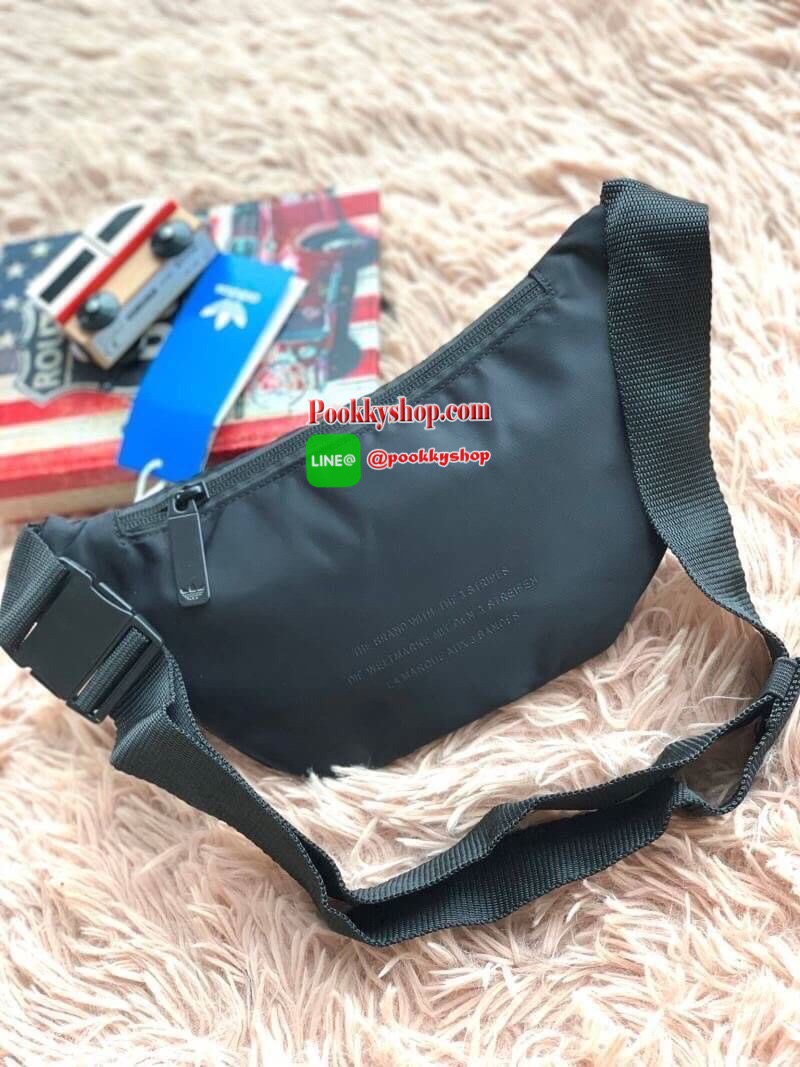 💕Adidas Originals กระเป๋า Funny Bum Bag (DV0224) กระเป๋าสะพายคาดอกหรือคาดเอวสไตล์สปอร์ต วัสดุNylon Polyester น้ำหนักเบา ใช้งานง่ายสะดวก มีช่องซิปใช้งาน2ช่อง ทั้งด้านหน้าและด้านหลัง สายปรับได้ยาวถึง105cm ดีเทลสวยๆเป็นโลโก้ปักลายแบรนด์แบบตัวนูนด้านห