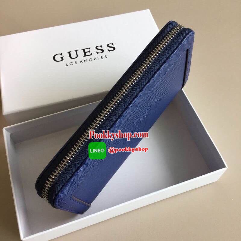 Guess Wallet Baldwinpark bag กระเป๋าสตางค์ใบยาวจาก GUESS วัสดุ Saffiano PVC คุณภาพดี น้ำหนักเบา ด้านหน้าประดับด้วยโลโก้แบรนด์สุดหรู เปิดปิดกระเป๋าด้วยซิปรอบสะดวกใช้ ภายในมีช่องซิปสำหรับใส่เหรียญ มีช่องใส่บัตรหลายช่อง หัวซิปปั้มแบรนด์ สามารถใส่มือถือ iphon