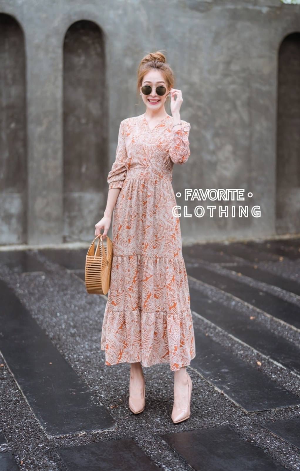 รอบ5มาแล้วค่าาา!!!! ❣️แม็กชี่เดรสคอวี❣️ แม็กชี่เดรสลายดอกคอวีแขนยาว ผ้าพิมพ์ลายดอกคมชัด งานสม็อคเอวด้านหลัง งานจริงสวยมากๆค่ะ แพทเทิร์นสวย ผ้าใส่สบายสุดๆ สาวๆตัวเล็กตัวใหญ่ใส่ได้หมดจ้า รีบจัดด่วนๆเลยน๊าาา