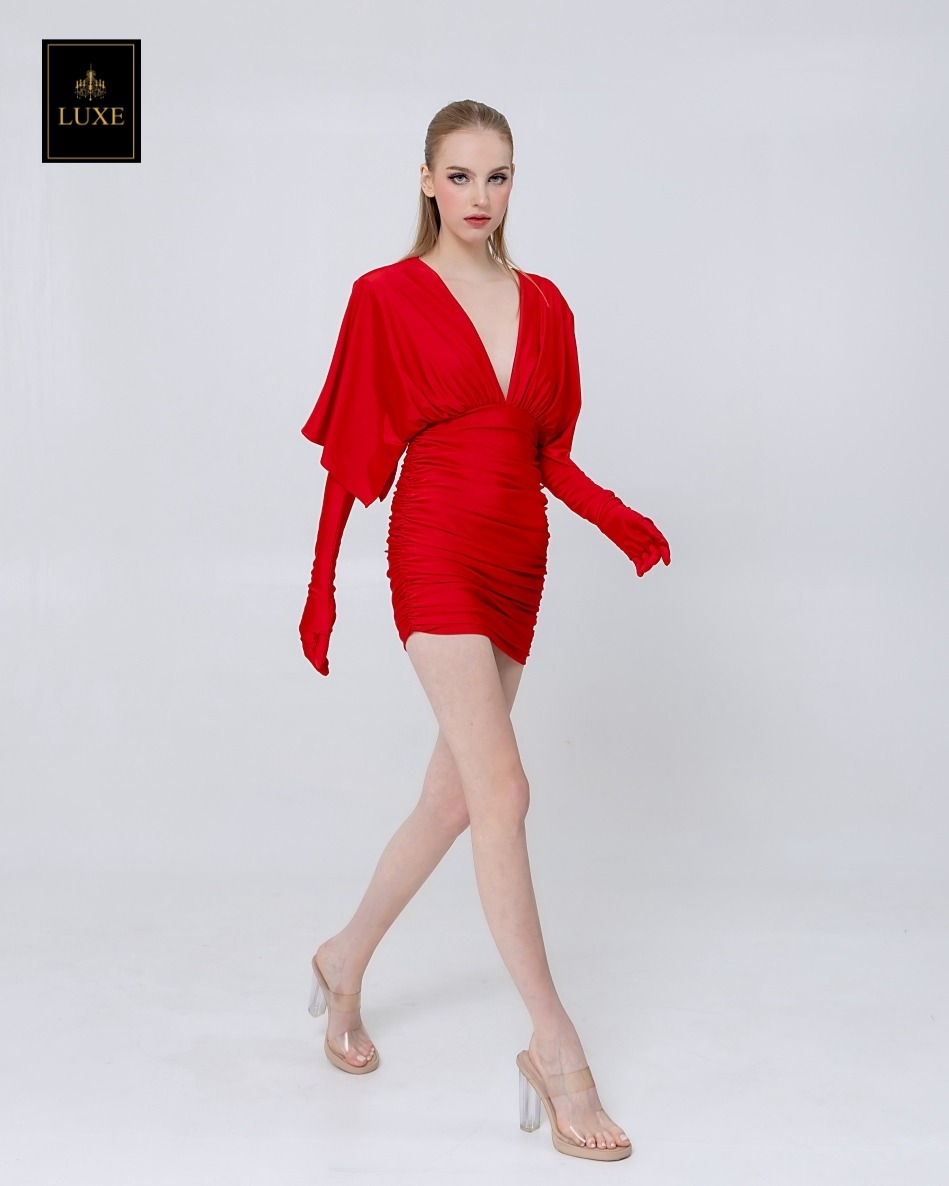 เดรสแฟชั่น เดรสกระโปรงเข้ารูป เสื้อคอวีแขนในตัว มาพร้อมถุงมือยาว