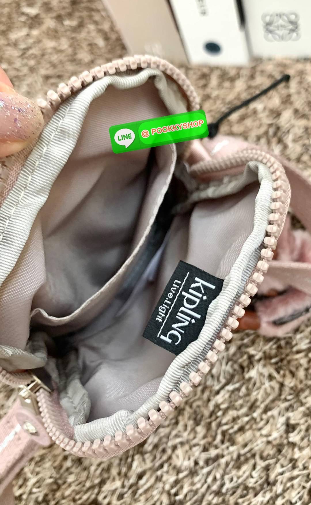 KIPLING TALLY KI1079 🎯ไม่มีใครไม่รู้จักกับแบรนด์ดังฝั่งเบลเยียม อีกหนึ่งแบรนด์ที่สาวๆต้องมีติดตัวอย่างน้อย1ใบค่าา 🔺กระเป๋าสะพายข้าง วัสดุไนล่อนอย่างดี เคลือบกันน้ำ