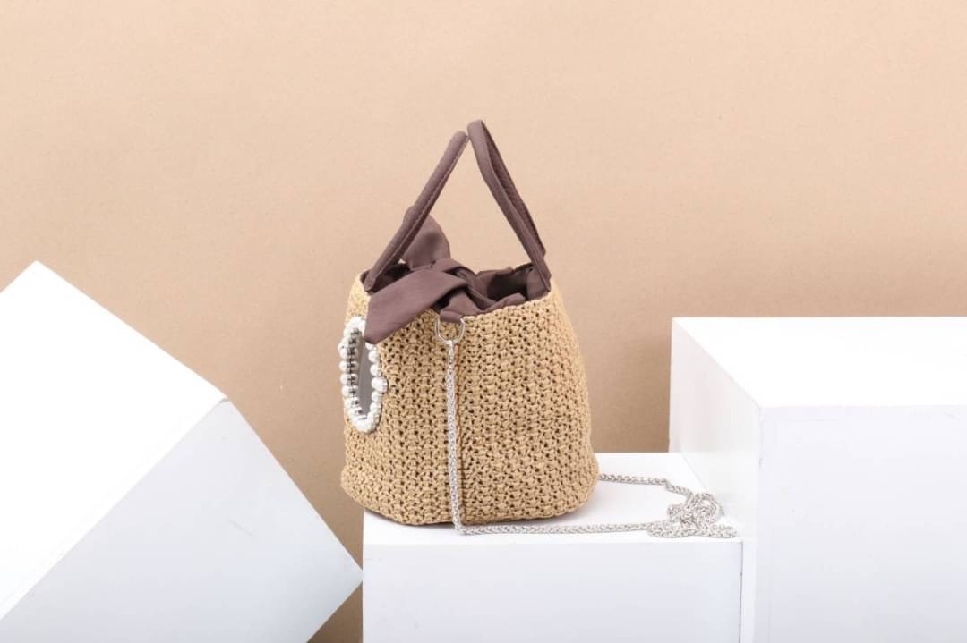 กระเป๋าดังจากญี่ปุ่น A-jolie ใช้เวลาผลิตนานมากกว่าจะได้วัสดุตัวนี้ บอกเลยเป๊ะสุดๆ สวยทุกจุด อะหลั่ยเด้งไปเลย ได้ไปรับรองไม่ผิดหวังแน่นอนค่า