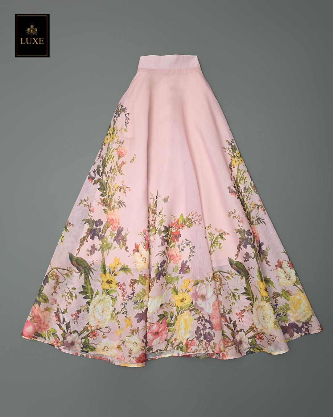 ชุดเซทแฟชั่น เซ็ตเสื้อคอกลมแขนยาว+กระโปรงยาว แต่งระบายตัวเสื้อหน้าและหลัง