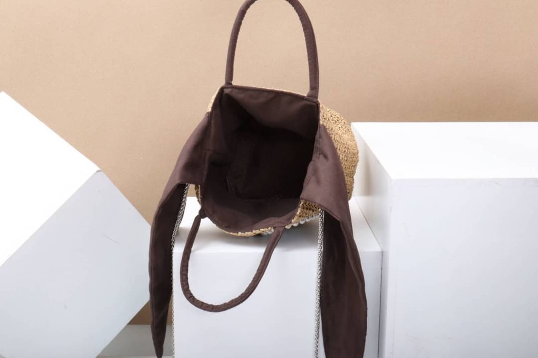 กระเป๋าดังจากญี่ปุ่น A-jolie ใช้เวลาผลิตนานมากกว่าจะได้วัสดุตัวนี้ บอกเลยเป๊ะสุดๆ สวยทุกจุด อะหลั่ยเด้งไปเลย ได้ไปรับรองไม่ผิดหวังแน่นอนค่า