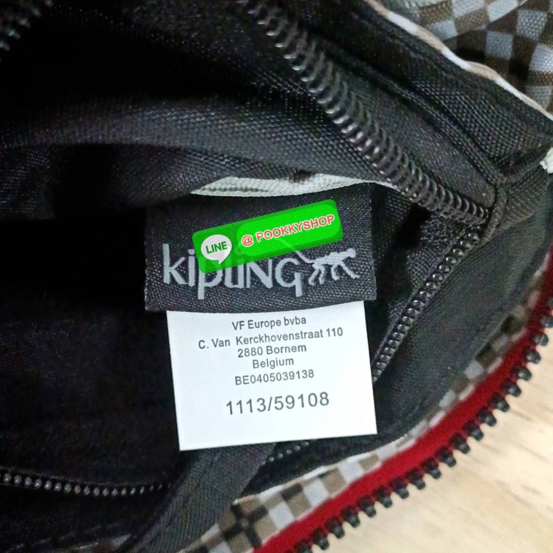 KIPLING Creativity X Crossbody Bag กระเป๋าสะพายวัสดุ Nylon&Polyester 100% ขนาดกำลังน่ารัก เปิดปิดด้วยซิป มา พร้อมพวงกุญเเจลิงน้อย ด้านในมีช่องใส่ของ2ชช่อง เพิ่มตรงกลางมีช่องซิปอีก1ช่อง มีสายคล้องพวงกุญแจ ใส่ของได้จุมาๆเลยค่ะ มีสายสะพายยาวเลื่อนปรับระดับได