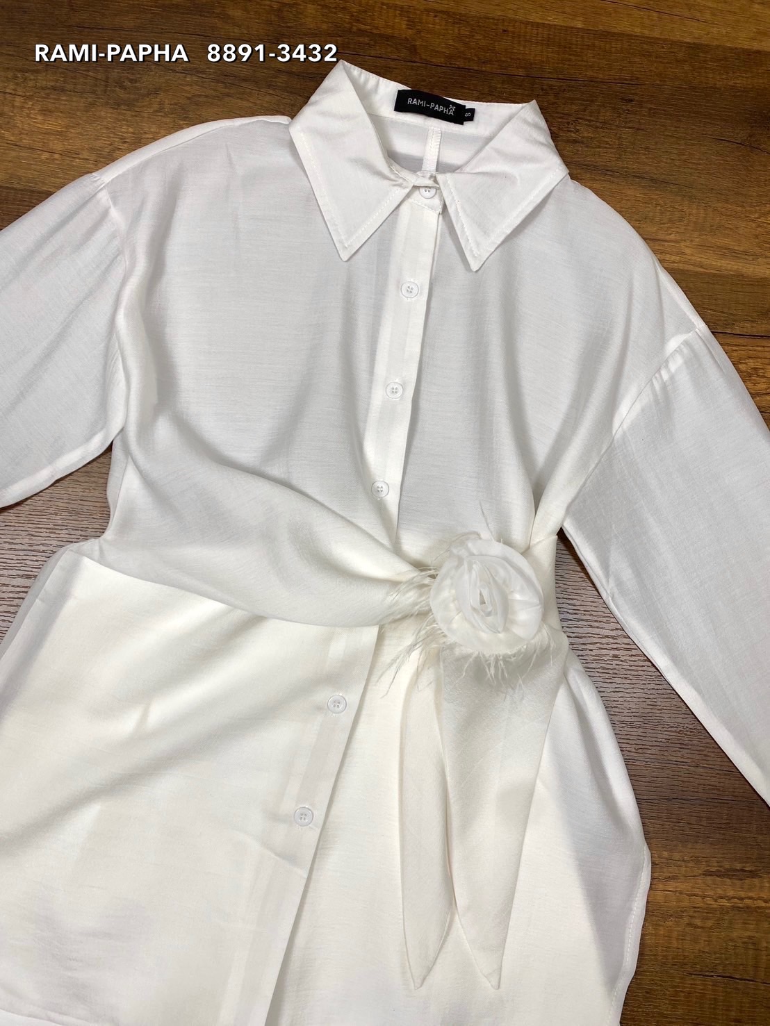 ชุดเซทแฟชั่น เสื้อเชิ้ตสีขาวเนื้อผ้าสวยอย่างดี++กางเกงขาสั้นสีขาว