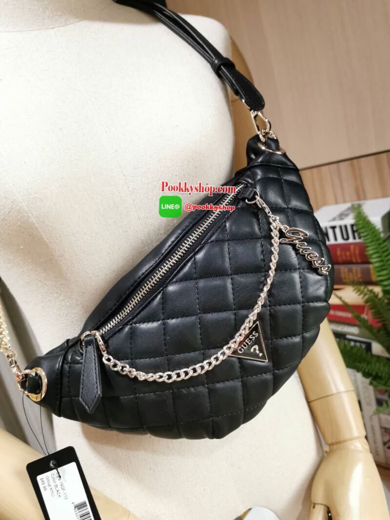 NEW ARRIVAL! Guess Kyli Fanny Pack Belt Bag 2019 กระเป๋าสะพาย/คาดเอว/คาดอกรุ่นใหม่ล่าสุดจาก GUESS FACTORY วัสดุหนังเเกะสังเคราะห์แบบนิ่มลายตารางเปิดปิดด้วยซิป ด้านหน้าประดับโซ่ห้อยโลโก้ดูมีดีเทล ด้านหลังมีช่องซิป ภายในมีโลโก้และช่องซิป สะพายได้หลายแบบไม่จ