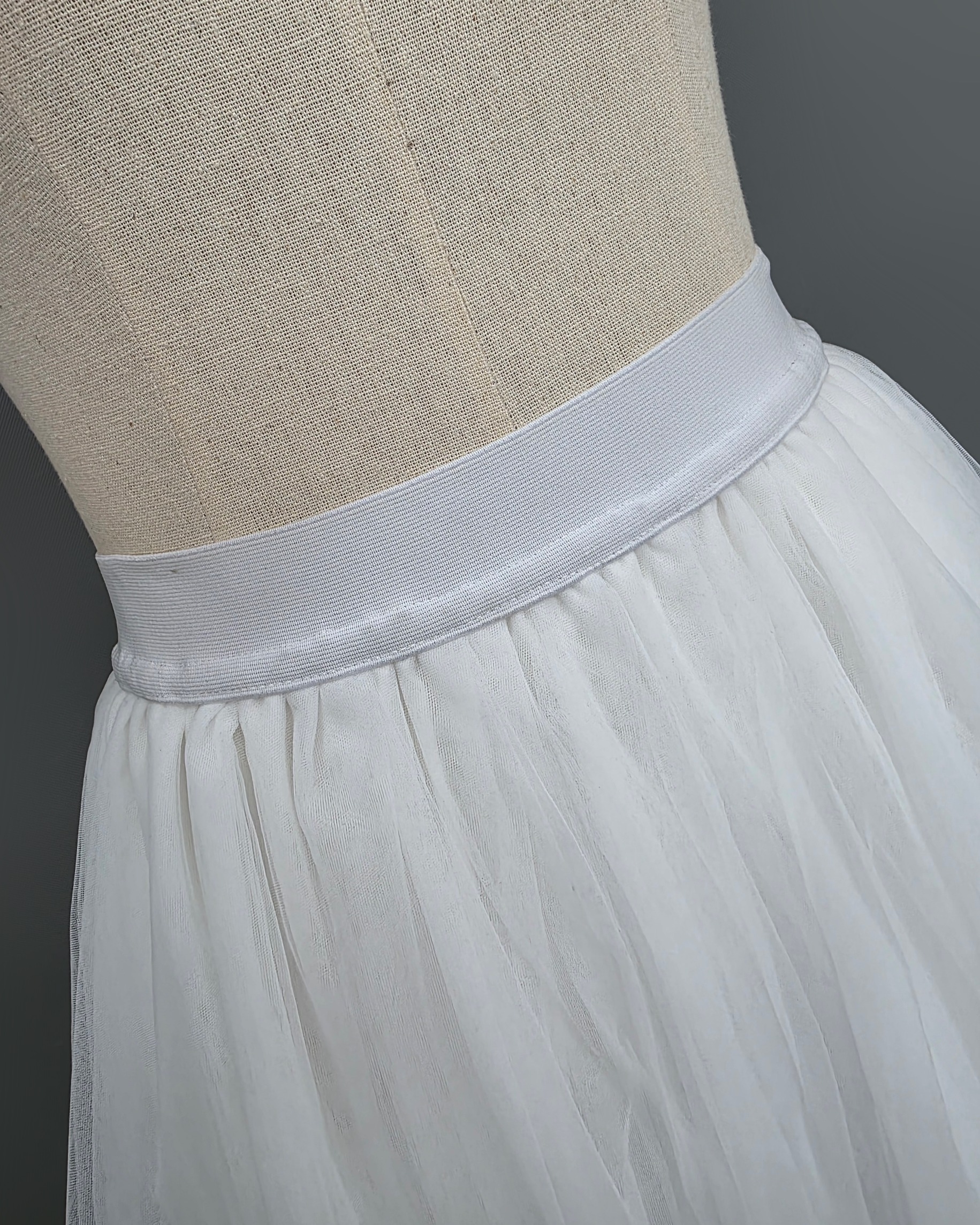 กระโปรงแฟชั่น กระโปรงยาว ดีเทลผ้าระบายวงกลมซ้อนกัน 3 ชั้น