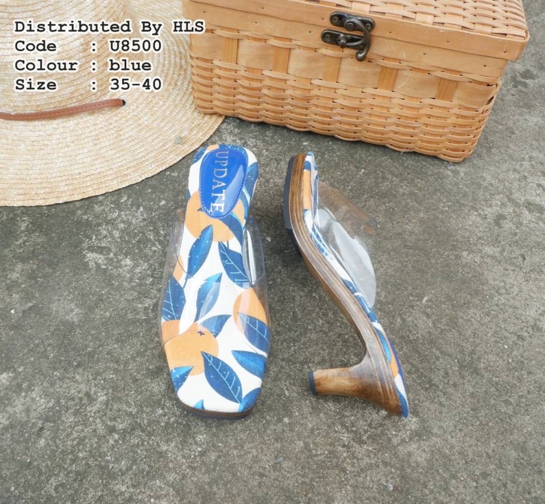 🌼🌼 ...แบบใหม่มาแล้วคะ พร้อมส่งคร่าา🙏🏻🙏🏻 !! รองเท้าส้นสูง maxi สูง 2.5" ทรงสวมหน้าตัด สวมพลาสติกใส พื้นงานผ้าแคนวาสพิมพ์ลายดอกไม้หวานๆ ใส่สบายๆชิวๆ