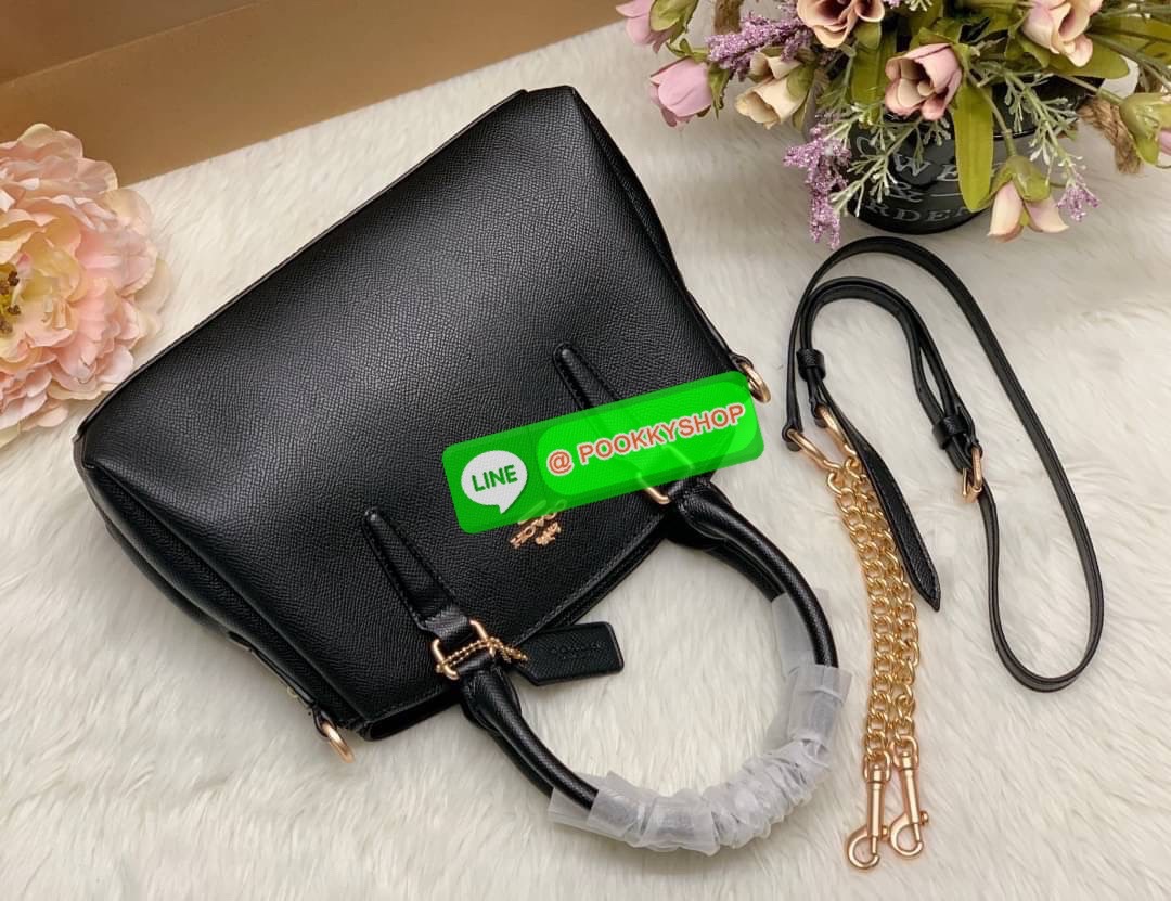 Back in stock! Best seller🔥 🌈ใครรออยู่ห้ามพลาดน๊าา หมดรอบนี้อีกนานกว่าจะเข้าอีกจ้า COACH MINI SAGE CARRYAL ((28977)) พร้อมส่งค่ะ! กระเป๋าถือ//สะพายข้าง หนังแท้ Smooth leather อย่างดี แบ่งช่องกระเป๋าเป็น3ช่อง แต่ละช่องกว้างใส่ของจุ ตรงกลางเ