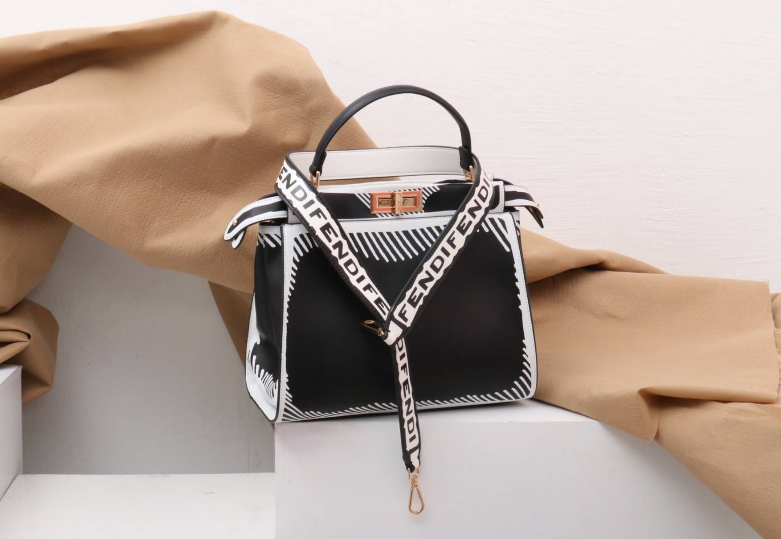 ด่วนค่ะ FF พิกาบู 4D เห็นแล้วร้องกรี๊ด สวยจริงๆงาน มาแรงมากรุ่นนี้ งานสกรีนลายคมชัดลึกแบบมีมิติ ถอดแบบออริจิ ใส่ใจทุกรายละเอียด คลุมลายเส้นได้เลิศมาก มีมาให้เลือก 2 size รับรองไม่ผิดหวัง