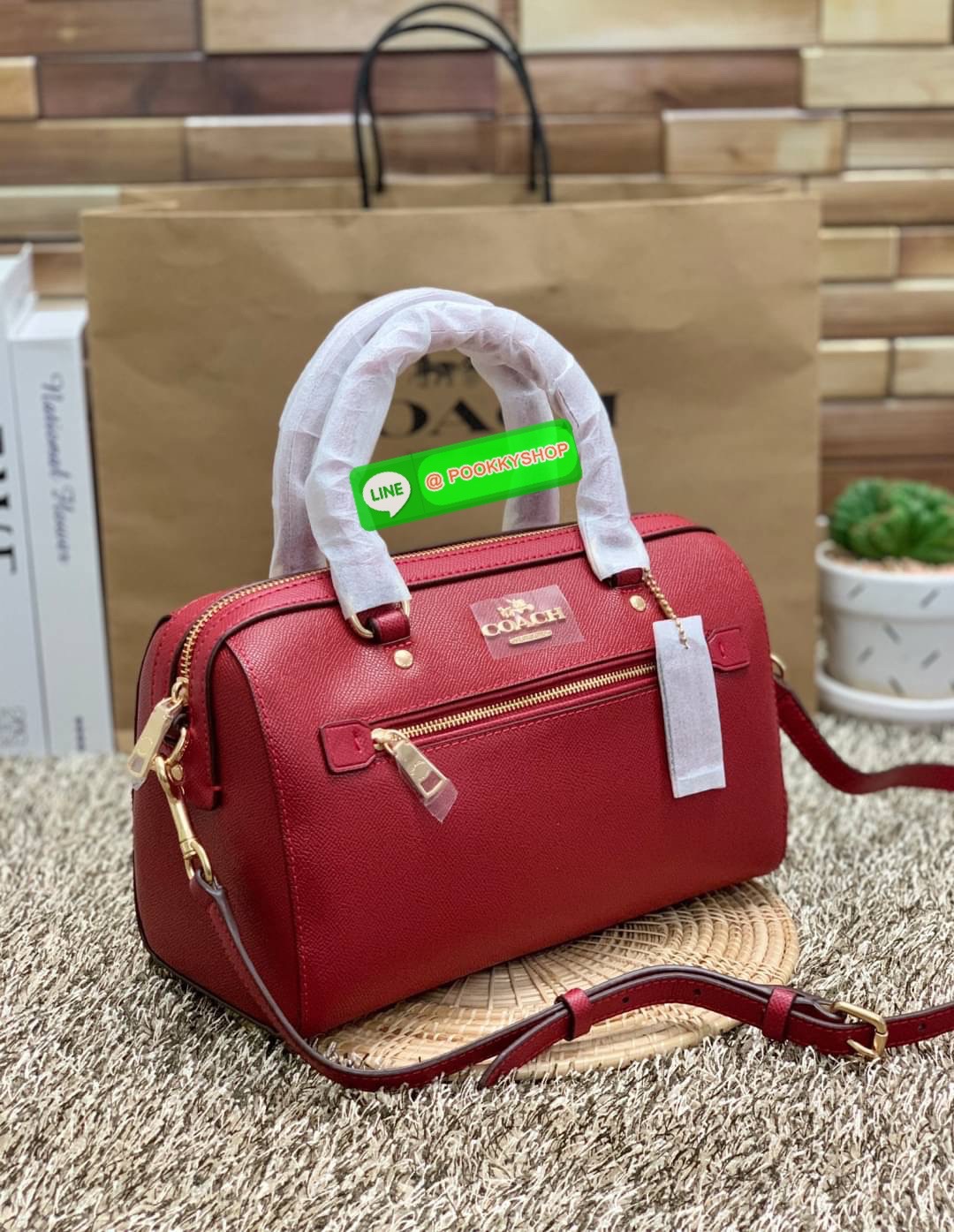 New in!! เข้าแล้วสีที่สาวๆรอคอยกันมานาน ห้ามพลาด COACH ROWAN SATCHEL ((79946)) พร้อมส่ง สิ้นสุดการรอคอย ห้า พลาดค่า! กระเป๋าหิ้ว//คล้องมือ//สะพายข้างได้ หนังแท้ลายหนังสวย ทรงสวย หรูดูผู้ดีมาแต่ไกลเลยค่าา ด้านหน้ามีช่องซิปให้ใส่ของจุกจิก ปากกระเป๋าแบบซิป ภ
