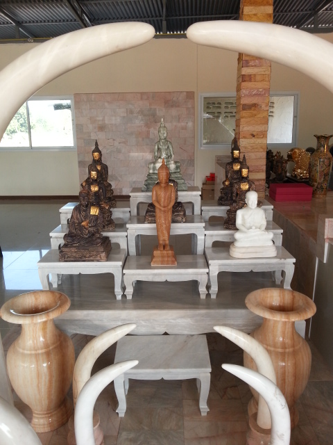 งาช้างคู่ หินอ่อน ขนาดสูง 150 ซ.ม.