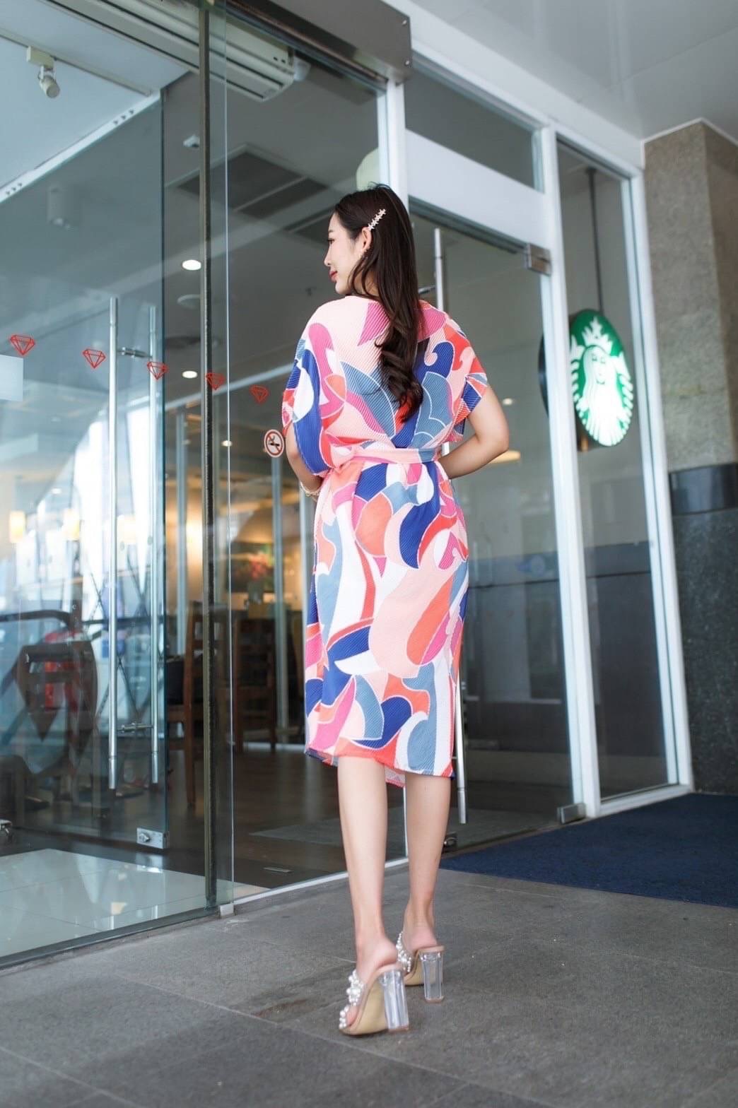 Darino Pleated Dress สวย เรียบหรู ดูแพง แบบคลาสสิค ✨ต้องตัวนี้ค่ะ มินิเดรสไหล่เบี่ยงอัดพลีท ทรงปล่อย งานสวย 👍🏻 แพตเทิร์นเฉลียงข้างทรงสโลป ดีเทลแขนเบี่ยงข้างเดียวเก๋ๆ เนื้อผ้าพลีทเนื้อนิ่ม นุ่ม ใส่สบาย 😉