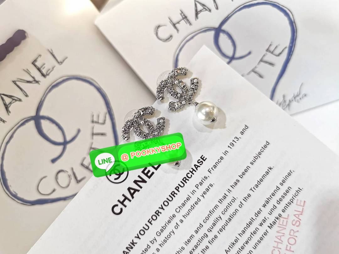 พร้อมส่งความสวย Rare items ห้ามพลาด! แพ็คสุดคุ้มX3! CHANEL EARRING & BROOCH SET VIP GIFT WITH PURCHASE THE ORIGINAL PACKAGE (GWP) ชุดกิ๊ฟเซทของกำนัลสุดเลอค่าจากการแลกคะแนนสะสมสำหรับลูกค้าสมาชิก VIP CHANEL DUTYFREE ไอเท็มหายากชวนสะสมมาเป็นชุดทั้งตุ้มหูและเ
