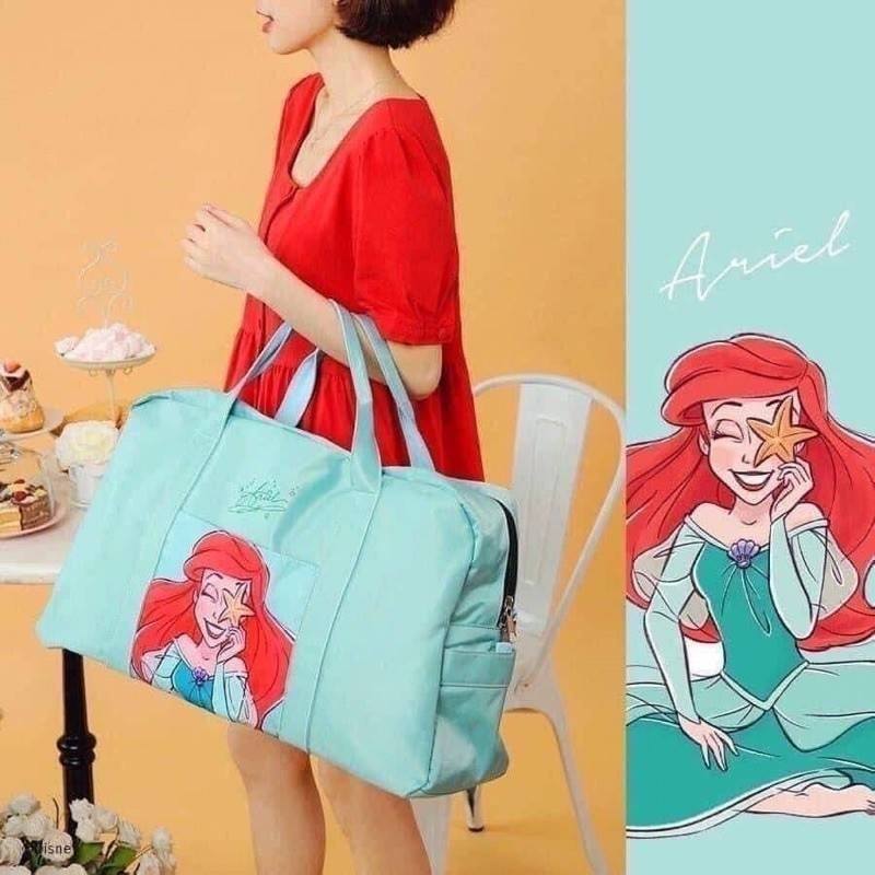 ฮ Disney Princess Bag Ariel - กระเป๋าสะพาย กระเป๋าเดินทาง กระเป๋าใส่เสื้อผ้า กระเป๋าออกกำลังกาย ลายเจ้าหญิงแอเรียล