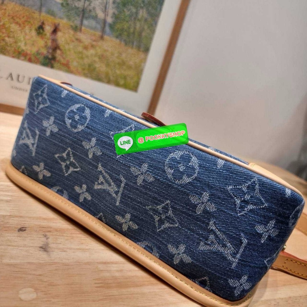 LV diane monogram denim bag 🔆 Details กระเป๋ามัลติฟังก์ชั่นสุดคุ้มจากเคาน์เตอร์ dutyfree ดีไซน์ใหม่ ออกมาได้น่ารักน่าใช้มากๆ สียีนส์สวยมีเสน่ห์