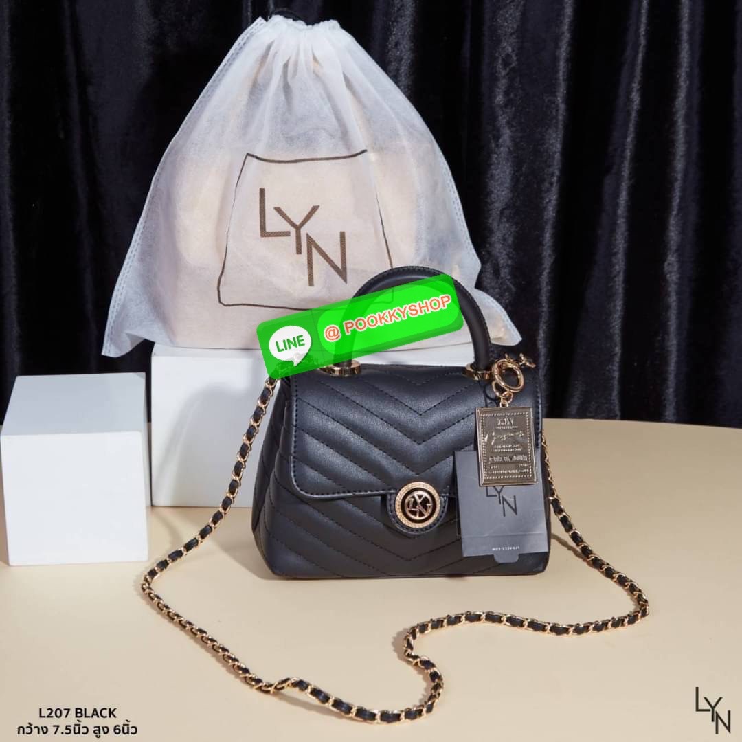 แท้ Outlet Lyn ทรงถือ+สะพายข้างได้ สายโซ่พันหนัง เปิด/ปิดกระเป๋าด้วยกระดุมแม่เหล็ก มี 1 ช่องใช้งาน