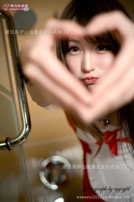 ชุดแฟนซี คอสเพลย์ แม่บ้าน Maidสาว คนรับใช้สาว สีดำ แต่งระบายลูกไม้ขาว ติดริบบิ้นช่วงอก มีผ้ากันเปื้อน พร้อมสายรัดถุงน่องในตัว4 จุด+สายรัดขา+สายข้อมือ +คาดผม+G-string คุ้มสุดๆเลยจ้า