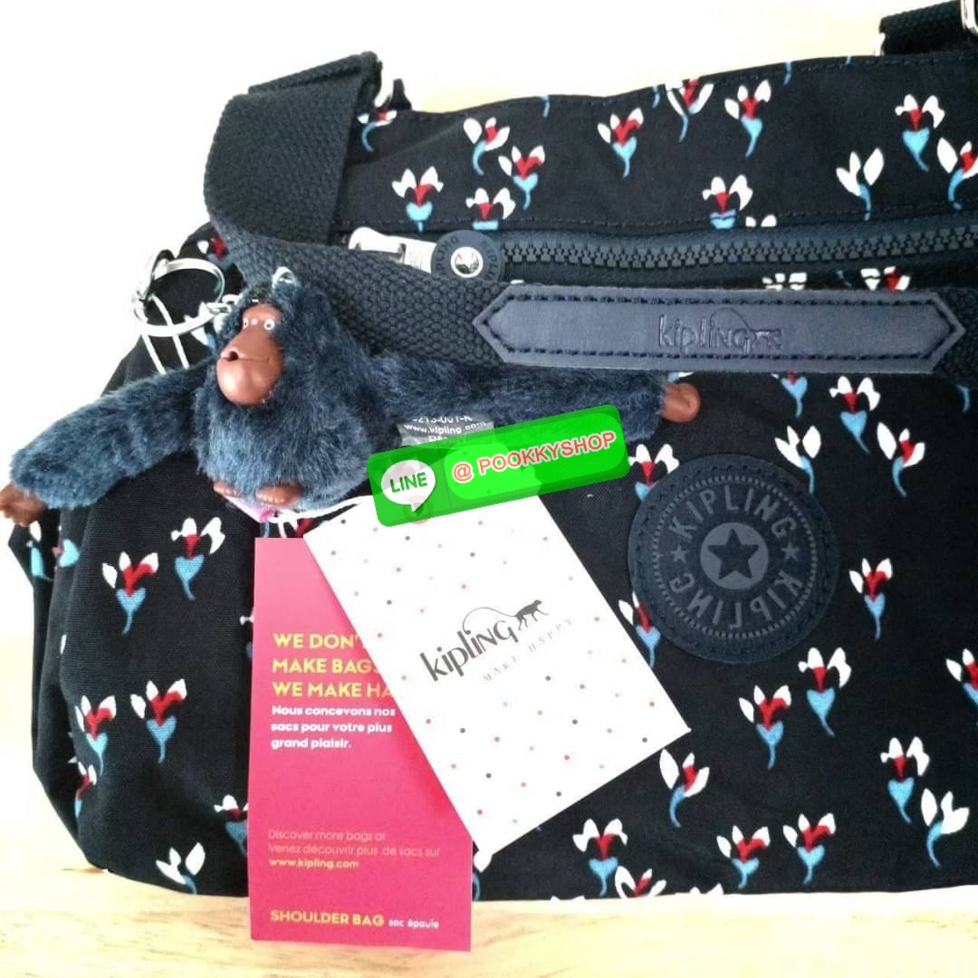 KIPLING ELISE HANDBAG กระเป๋าถือและสะพายไหล่ วัสดุ Nylon +Polyester ขนาดกำลังพอดี จุของได้มาก มีหูจับสองสาย ถือสะดวก น้ำหนักเบา มีช่องซิป ด้านหน้า ช่อง กระเป๋าหลักเปิด-ปิดด้วยซิป มี3 ช่องว่างใส่ของได้จุมากๆ ใส่มือถือได้ กระเป๋าสตางค์ใบยาว และ เครื่องสำอาง
