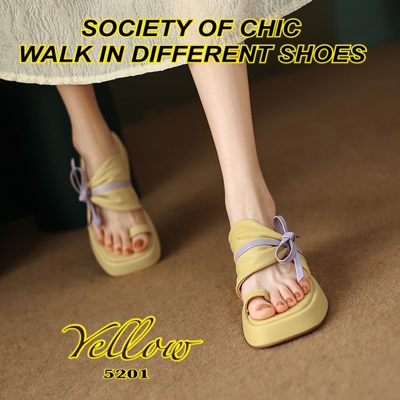 งานนำเข้า พร้อมส่ง‼️ เรื่องความสวยใส่สบายยืนหนึ่ง ตอบโจทย์ งานสุขภาพ ที่ไม่ป้า!! พกความแฟชั่น แบบไม่ตกเทรนด์ พื้นนวมนิ่ม match กับเสื้อผ้าได้ทุกสไตล์ สวยหรูดูแพงแต่ราคาเบา ตำก่อน ฟาด ก่อนสวยก่อนจ้า