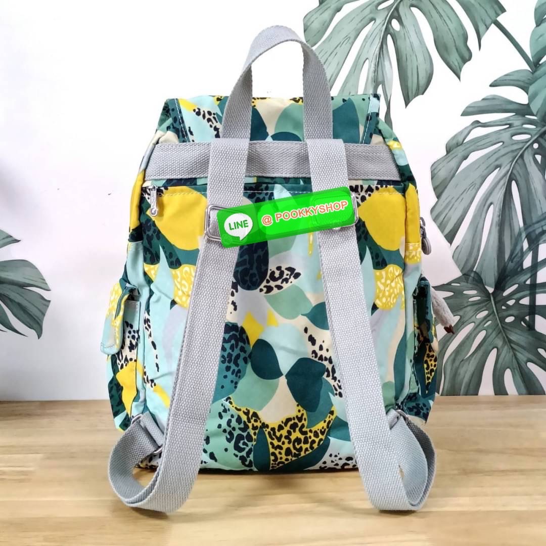 Kipling City Pack Medium Backpack กระเป๋าเป้ Kipling ขนาดกลาง วัสดุ Polyester 100% มีหูหิ้วด้านบน -ด้านหลัง มีซิปหลัง 1ช่องลึก -ด้านข้างมีช่องใส่ของเล็กน้อยทั้ง 2 ด้าน เปิด-ปิด ด้วยกระดุมแม่เหล็ก -ด้านหน้ามีช่องซิปใส่ของแยก 1 ช่อง และ ช่องปรับขนาดด้วยสายล