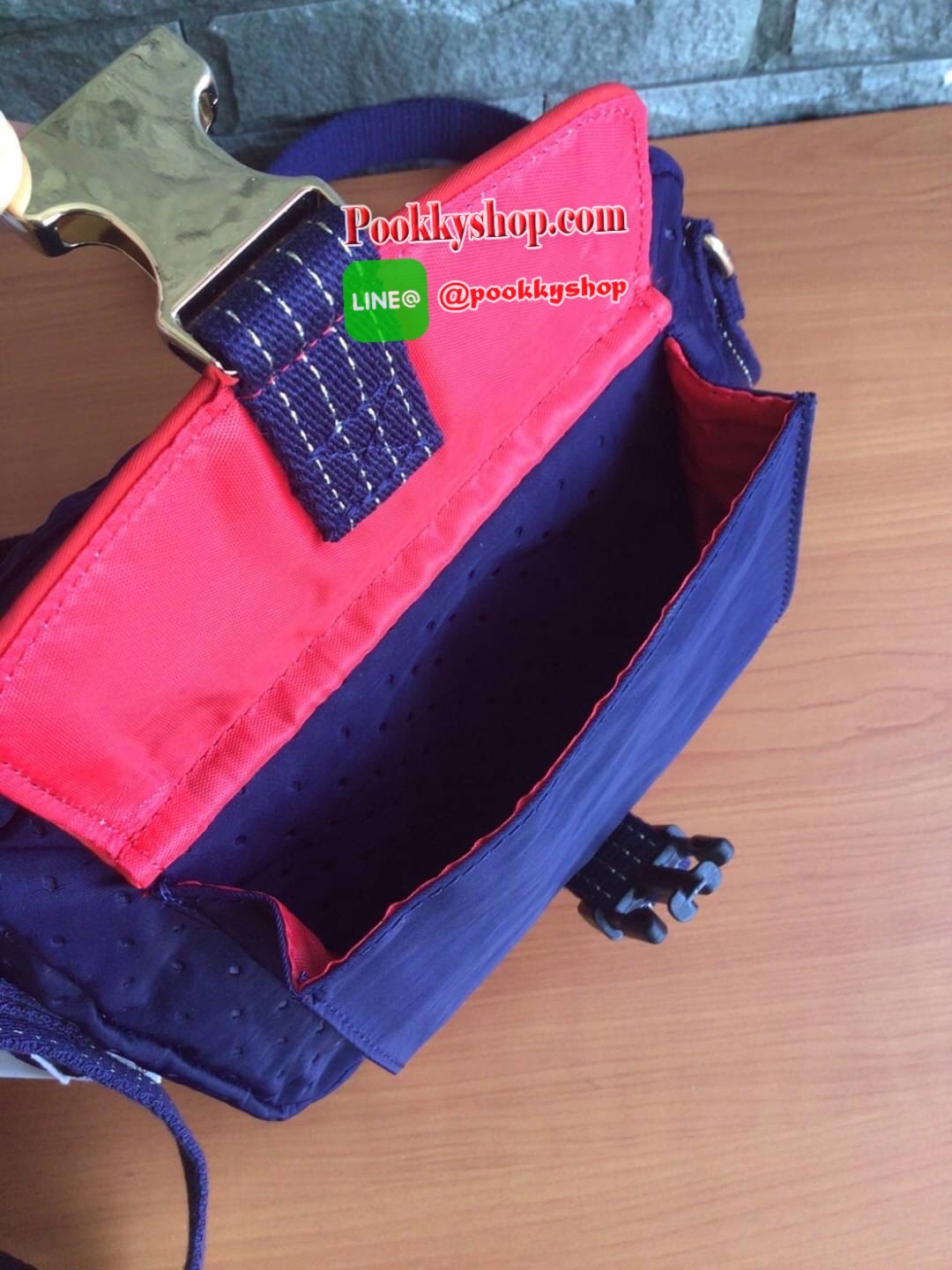 🚚 พร้อมส่ง 🚚 Kipling Little Box Kicks Lm Bag K13446 คอลเลคชั่นใหม่ล่าสุดสไตล์ Shoulder bag ขนาดกำลังน่ารัก ด้านหน้าออกแบบน่ารัก ช่องใส่ของด้านหน้า 1 ช่อง เปิดปิดด้วยตัวล็อคทันสมัย อะไหล่ปั้มแบรนด์ ช่องหลักใช้งานเปิดปิดด้วยซิปรูด ที่จับซิปป