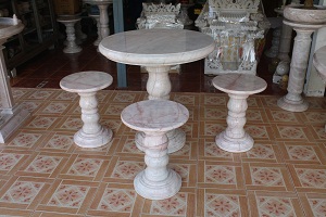 โต๊ะหินอ่อนขนาด 90 เซนติเมตร เก้าอี้ 4 โต๊ะสูง 80 เซนติเมตร