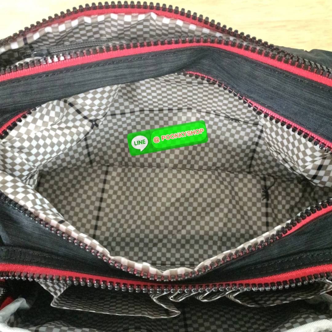 KIPLING RETH CROSSBODY BAG ซับในตาราง วัสดุ Nylon +polyester กระเป๋าสะพายข้างหรือ สะพาย Crossbody ได้ ช่องหน้าเปิด-ปิด ด้วยซิป พร้อมช่องแยกบ่อยด้านข้าง ช่องหลัก 2 ช่อง ด้านในโล่งกว้าง สามารถจุสัมภาระได้เยอะ พร้อมช่องซิปหลัง สายสะพายปรับระดับสั้น-ยาว ได้ f