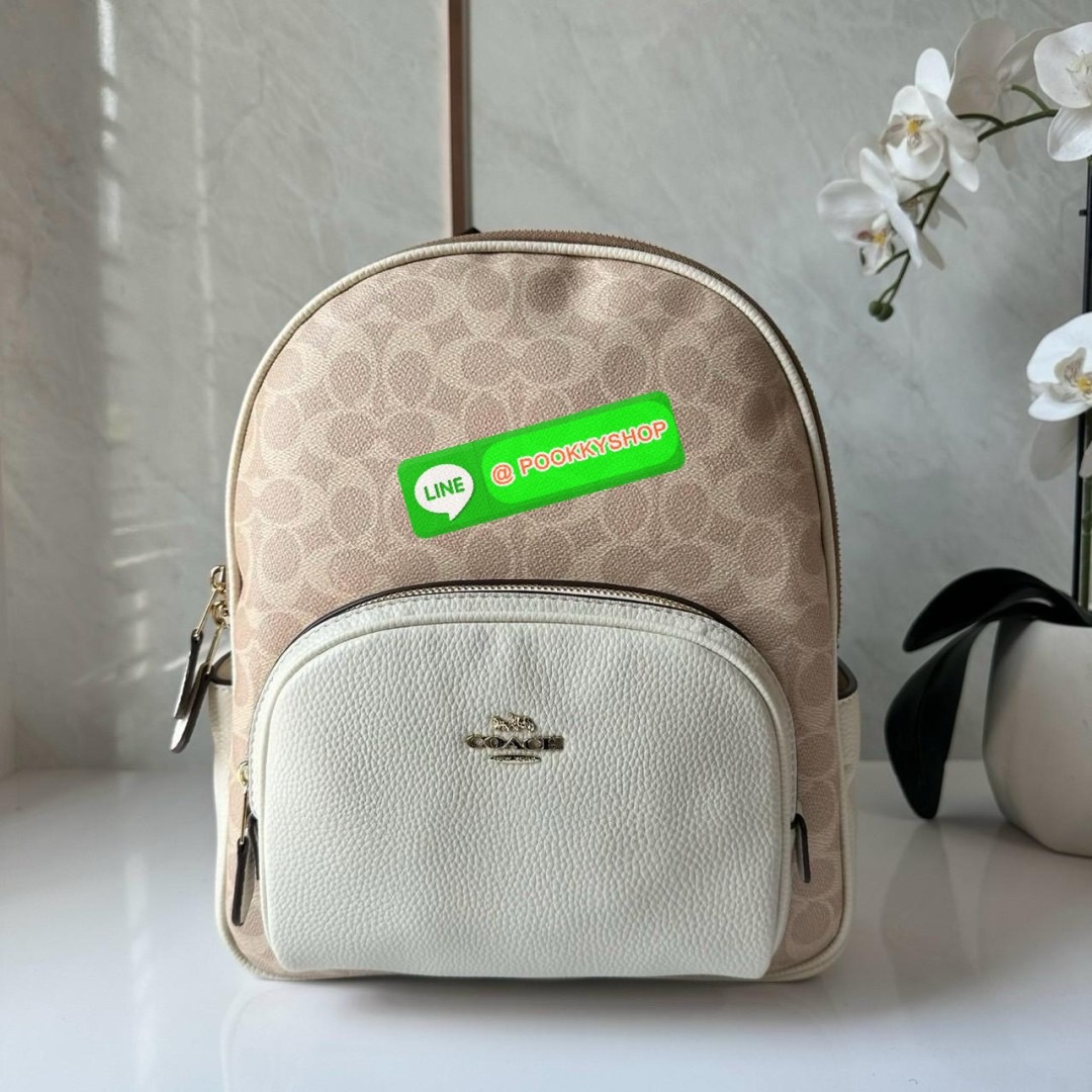 Coach Court Backpack In Signature Canvas 🔖กระเป๋าเป้สะพายหลัง ขนาดกำลังดี สะพายได้ทุกโอกาส 🔖วัสดุ : หนังแคนวาส ตัดหนังแท้ 🔖เปิด-ปิดแบบซิป ด้านในมีกระเป๋าซิปและกระเป๋าอเนกประสงค์ ปิดด้วยซิปคู่ มีซับในผ้า มีช่องซิปด้านนอก 🔖สา