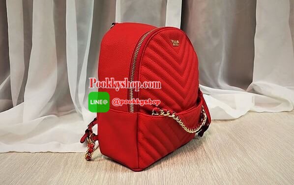 Top Seller กระเป๋าเป้ สะพายหลัง ไซส์มินิ ยี่ห้อ Victoria's Secret กระเป๋าเป้สะพายหลังขนาดน่ารักๆ เปิดปิดด้วยซิป ด้านในบุผ้ามีช่องเล็ก ด้านหน้ามีช่องเล็ก ประดับโซ่ สายสะพายหนังต่อโซ่ สายสะพายปรับระดับได้