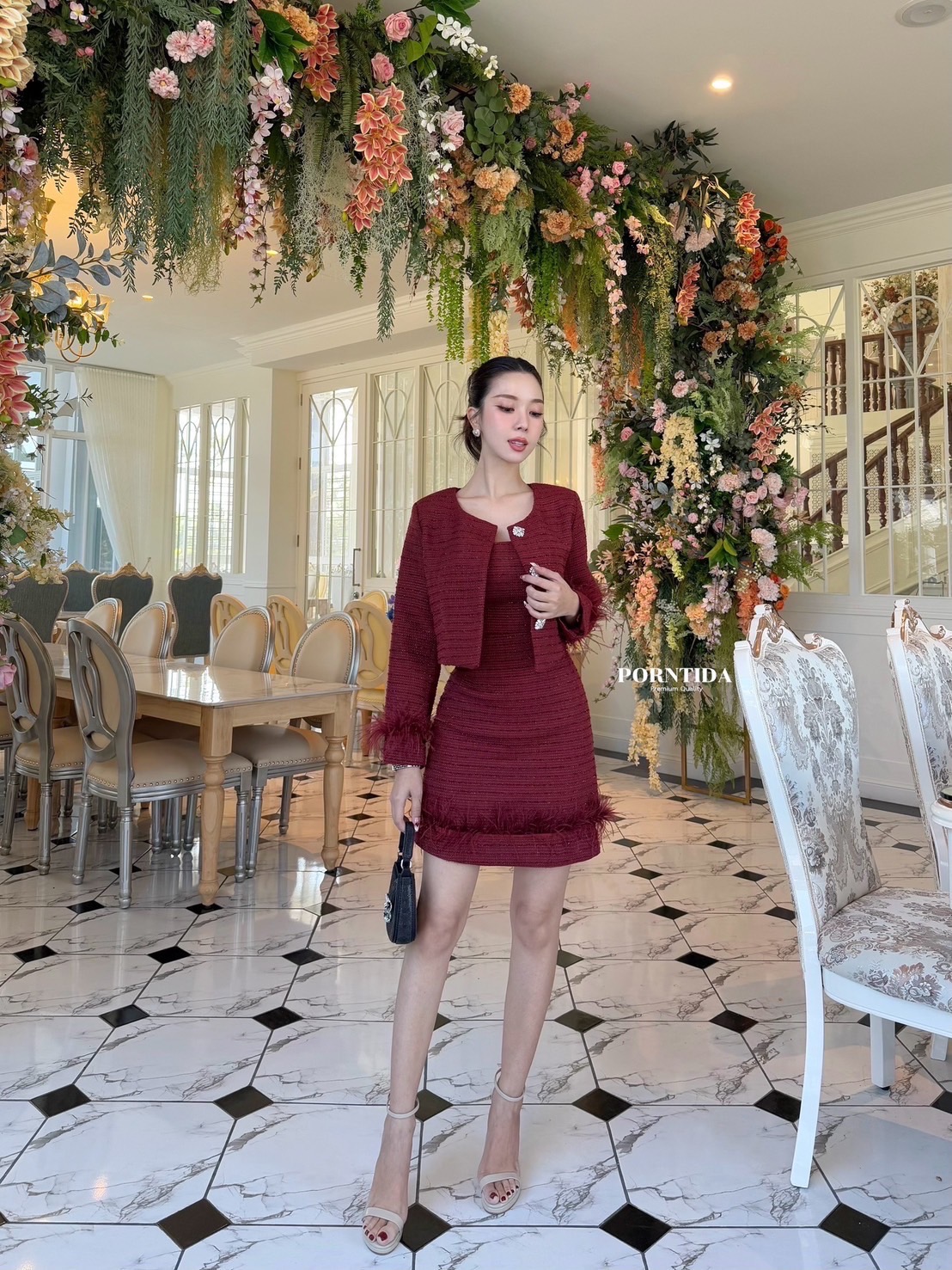 ชุดเซทแฟชั่น ชุดเดรส2ชิ้นผ้าทวีต งานเดรสแดง มีเสื้อคลุมให้กระดุมเสื้อคลุมด้านหน้ากระดุมเพชร