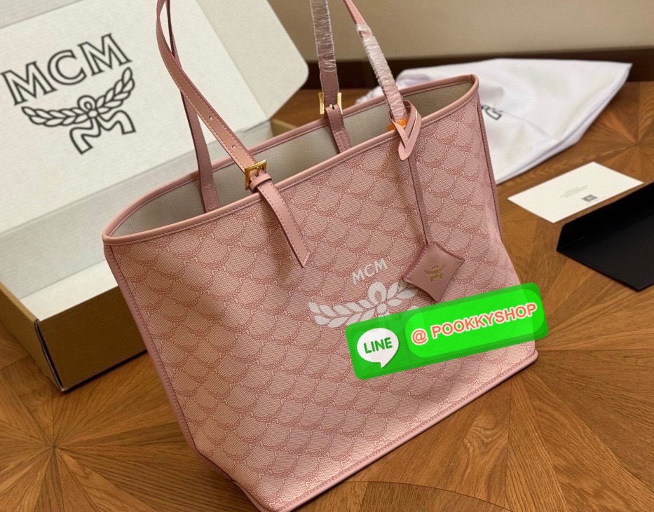 MCM Himmel Shopper in Lauretos • กระเป๋าช้อปเปอร์รุ่นHimmel Shopper • วัสดุ Lauretos Monogram Canvas ลายตัว M + ใบลอเรล เอกลักษณ์ใหม่ของ MCM
