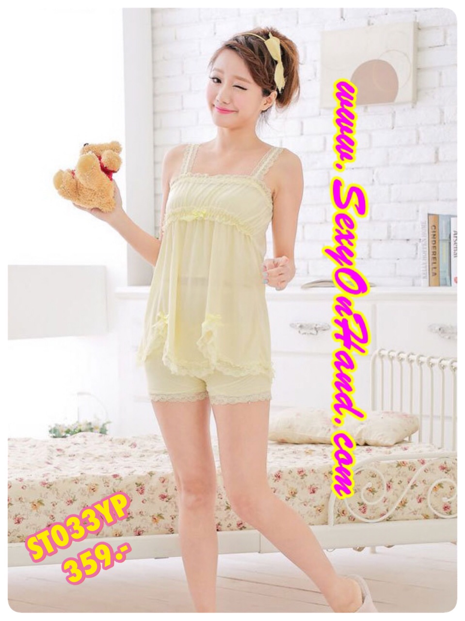 ชุดนอน คุณหนู ชุดนอนกางเกง ชุดนอน สายเดี่ยวแฟชั่น สีเหลืองอ่อน เนื้อผ้ายืด Cottonผสม สเปนเด็กซ์ (Spandex) อย่างดี แบบชุดน่ารัก ใสๆหวานๆ แต่งเว้าชายพร้อมติดขอบระบาย เนื้อผ้ามีน้ำหนัก ทิ้งตัว นุ่มลื่น สวมใส่เย็นสบาย แบบชุดคุณหนูลุคหวานมากๆเลยคะ