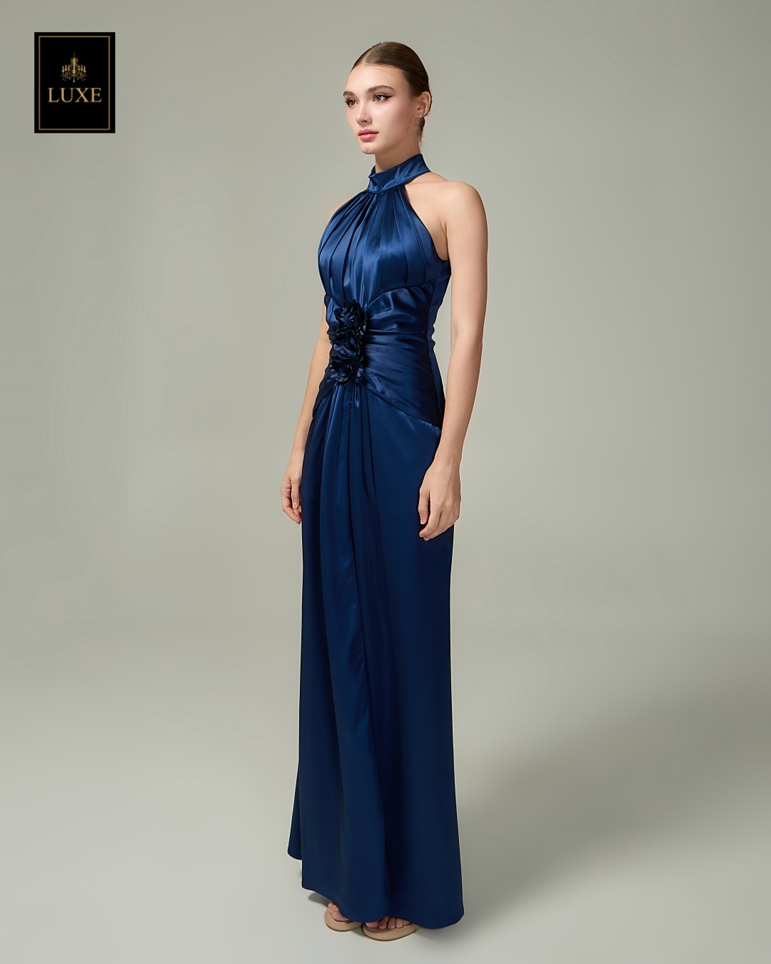 เดรสแฟชั่น แม็กซี่เดรสเสื้อคอกลมแขนกุด กระโปรงผ่าหน้าขา