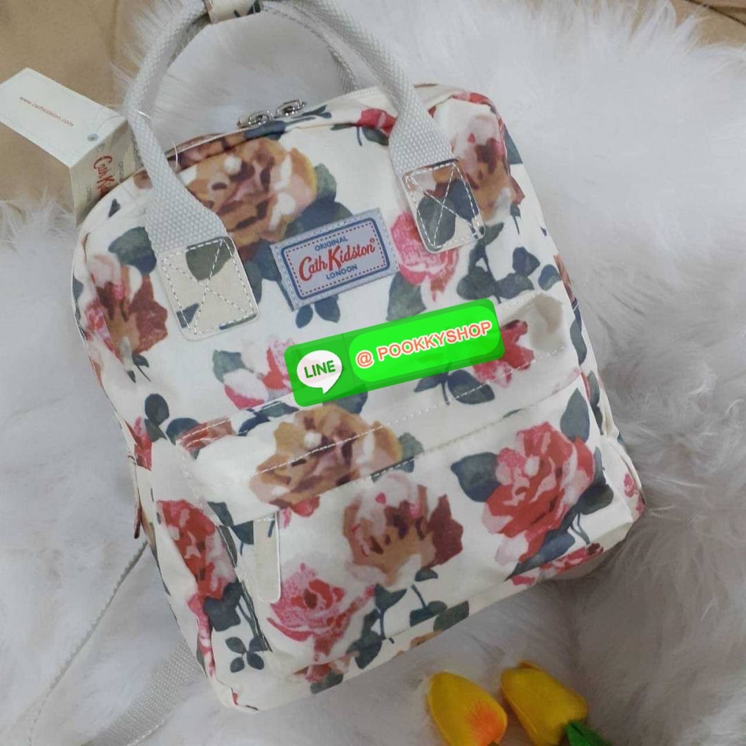 Best Seller !! Cath Kidston Multi Strap Backpack กระเป๋าสะพายเป้รุ่นมินิ แบรนด์ดังสไตล์วินเทจสุดฮิต วัสดุ Canvas เคลือบกันน้ำสามารถเช็ดทำความสะอาดได้ เปิดปิดด้วยซิปสะดวกใช้ ด้านหน้าประดับโลโก้แบรนด์ พร้อมช่องซิปด้านนอกใส่กระเป๋าสตางค์ มือถือได้ ด้านในมีช่
