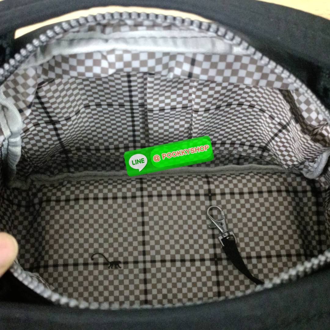 KIPLING Square Handbag & Shoulder bag กระเป๋าถือหรือสะพายข้าง ขนาดกลาง วัสดุ Polyester 100%