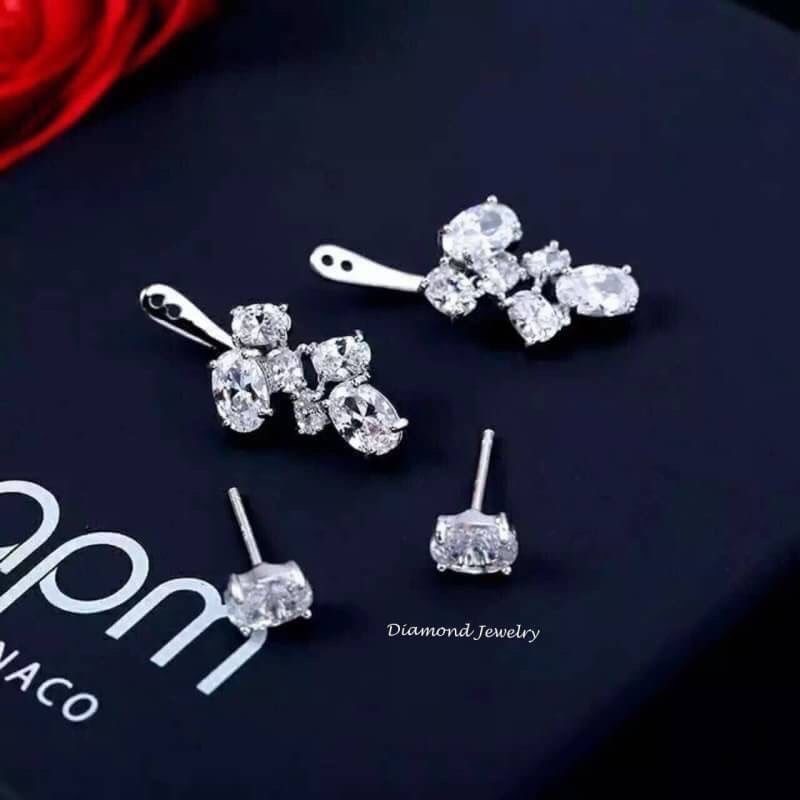 New Arrival !!!!!! APM Earring ต่างหูงานจิวอ่อมหู งานเพชร CZ แท้ฝังอย่างละเอียด ใช้เพชรเยอะงานคุณภาพจากโรงงานที่ผลิตงานเกรดดีที่สุดค่ะ ดีไซส์สวยเป๊ะตามแบบ APM เลยคะ ก้านเงินแท้ 925 ไม่คันคะ