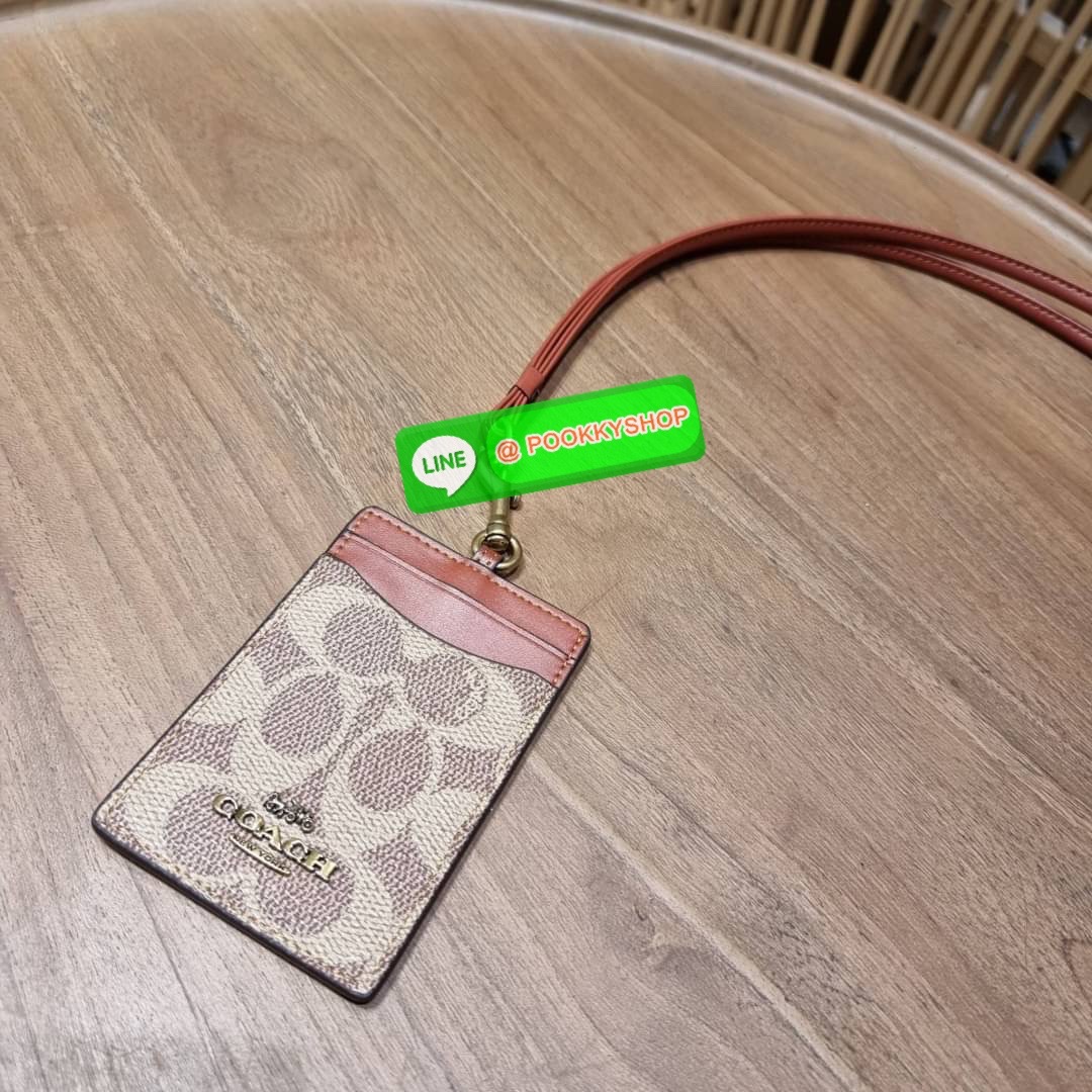กระเป๋าใส่บัตรคล้องคอ Coach card holder ราคาพิเศษสุดๆ!!! ของหายาก!! ง่ายๆแบบไม่ธรรมดา!! คลาสสิคแต่มีดีเทลโดดเด่น!! กระเป๋าถนอมบัตร พร้อมสายคล้องคอ ดีไซน์ลวดลายสวย ดูดีทุกแบบ ใช้งานง่าย พกพาสะดวก จะใส่บัตรพนักงาน บัตรเครดิต บัตรปชช. ใบขับขี่ และบัตรอื่นๆที