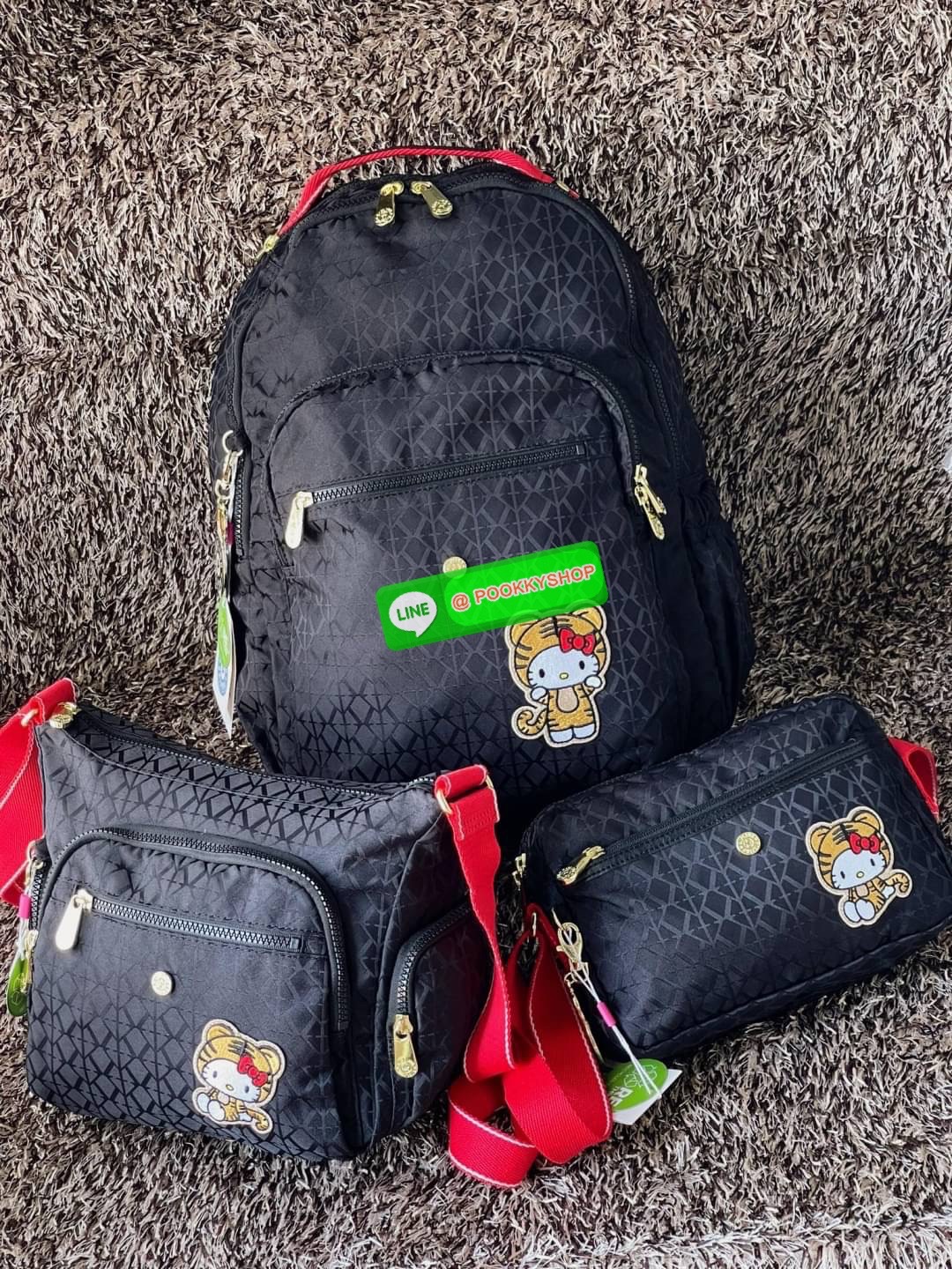 Kipling ABANU M Crossbody By Tiger Kitty Cat คอลเลคชั่นสะพายข้างแบบใช้งาน3ซิป วาดสีสันและลวดลายลงบนกระเป๋าเป็นคอลเลคชั่นสุดลิมิเตทพร้อมพวงกุญแจที่ออกแบบมาเฉพาะคอลเลคชั่นนี้ ขนาดกำลังดี ใช้งานง่าย จัดของได้เป็นระเบียบครบครัน แล้วเลือกใช้งานตามแบบของคุณไม่ว